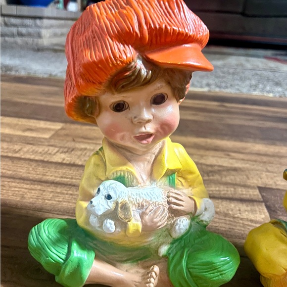 Universal Statuary Corp. • Yellow/Orange • Vintage • Boy & Girl • Statue Set - Picture 4 of 16